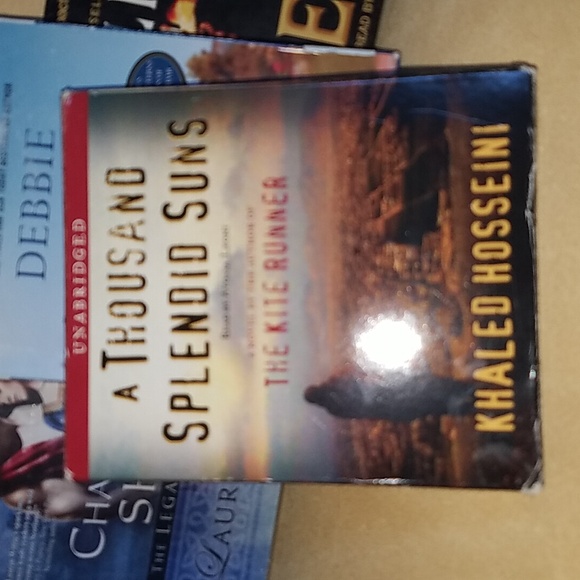 4 books on cds michael palmer, debbie macomber, laurin sitting, Khaled hosseini - Picture 2 of 9